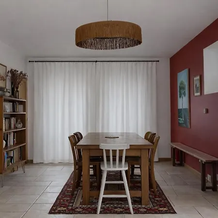 Maison Familiale A Deux Pas Du Zoo De Thoiry